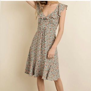 Azoe Floral V neck dress size M nwt